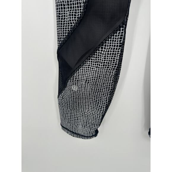Lululemon Speed Tight V Leggings Ankle Women 6 Black White Pockets Workout - Picture 7 of 8